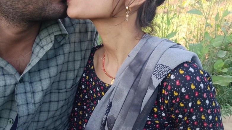 seema: Hindi Mai Sister-in-law Went to the Farm to Take Fodder...