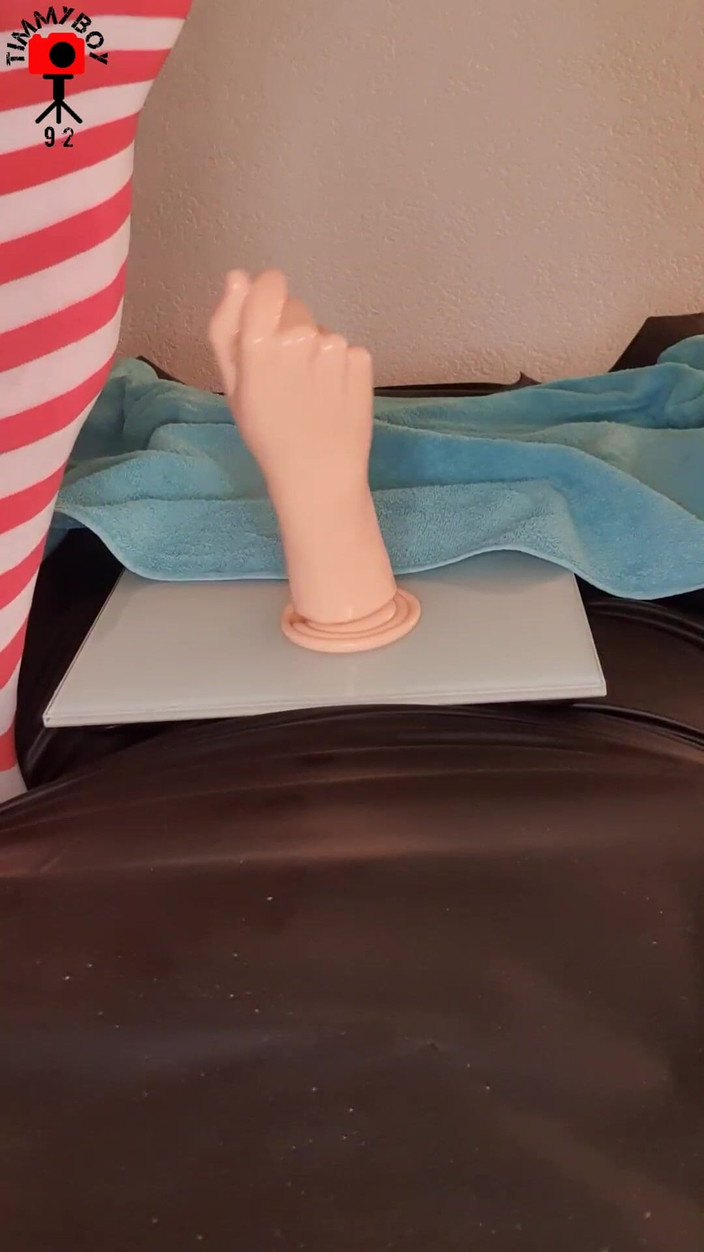 Timmyboy: Timmyboy92 与空洞隧道屁股塞和手形假阳具