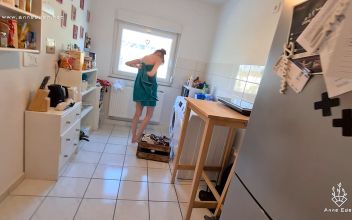 Anne Eden: Tajny człowiek chce więcej niż tylko oglądanie