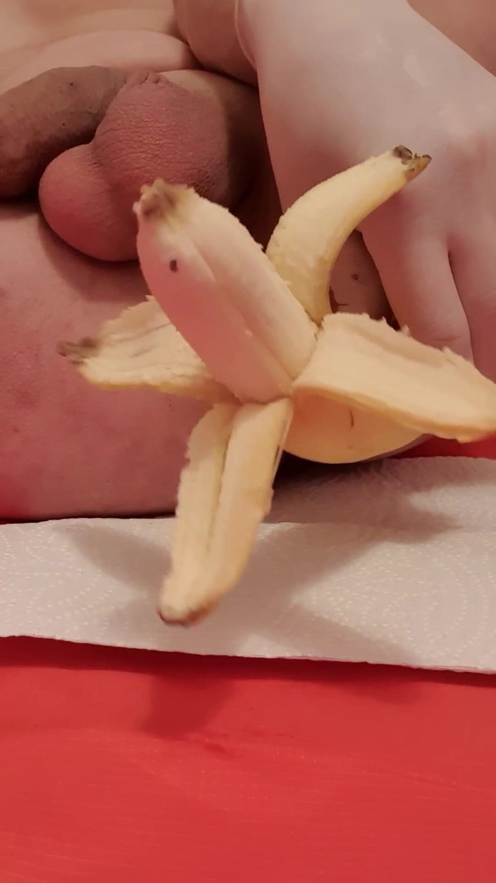 Timmyboy: Il culo di timmyboy92 viene trasformato in una banana schiacciata