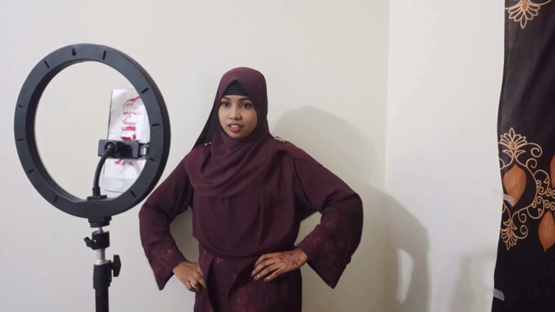 Bd fuking: Mătușă vitregă cu hijab musulmană desi Tik Toker fute o...