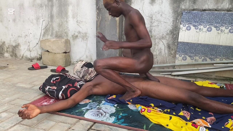 Thelittle_brown: Fratele îmi dă ce vreau