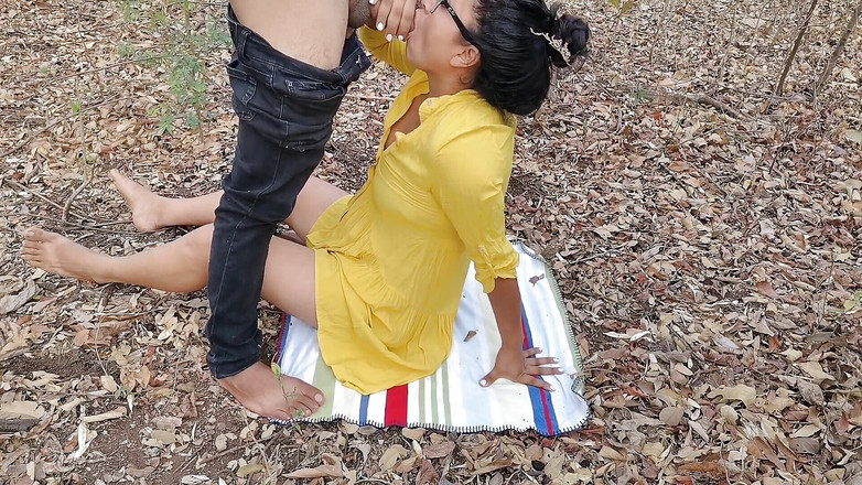 Marys: नमस्कार!!! प्यार तुम्हें मैदान में देखता हूं, मैं तुम्हें चूसूंगा और आप अपने बटनों पर चुदाई करेंगे