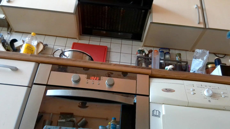 SimoneLive1: Shall We Cook?