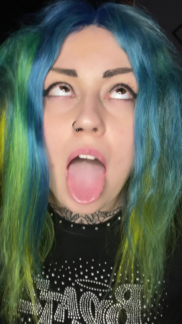 Miss Valentina: Troia ahegao di papà