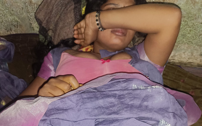 Queen4desi: सेक्सी महिला के साथ समय पर सेक्स, भाभी सबसे सुंदर बेबी Queen4desi रोलप्ले