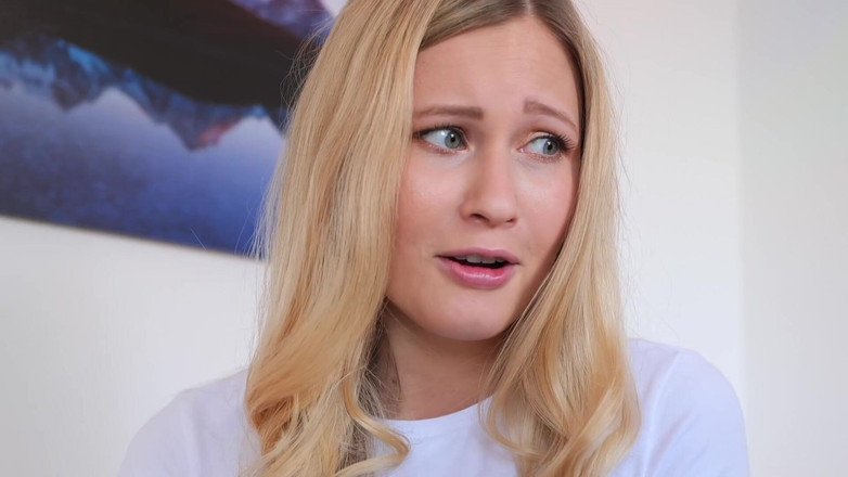 Stella Cardo: Flirta con te per mostrarglielo