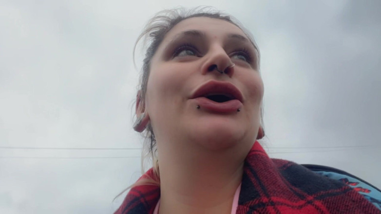 EeveeXo: Public Pee Desperation