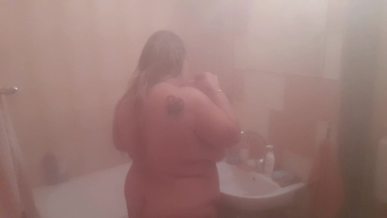 LoraBbw: Voyour consigue sorpresa / hijastro me mira