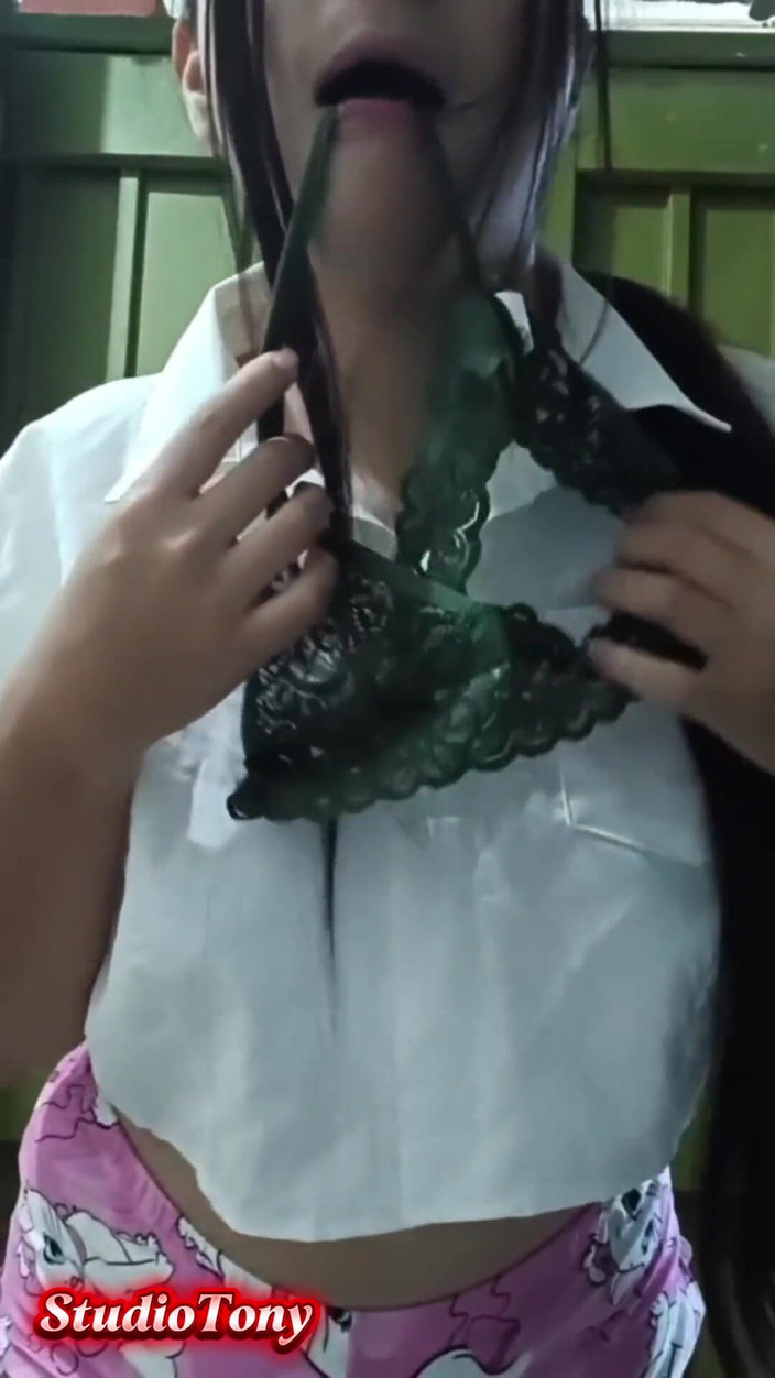 Yuli and tony: Người có ảnh hưởng nổi tiếng Yulieth Gomez khoe âm đạo nóng bỏng...