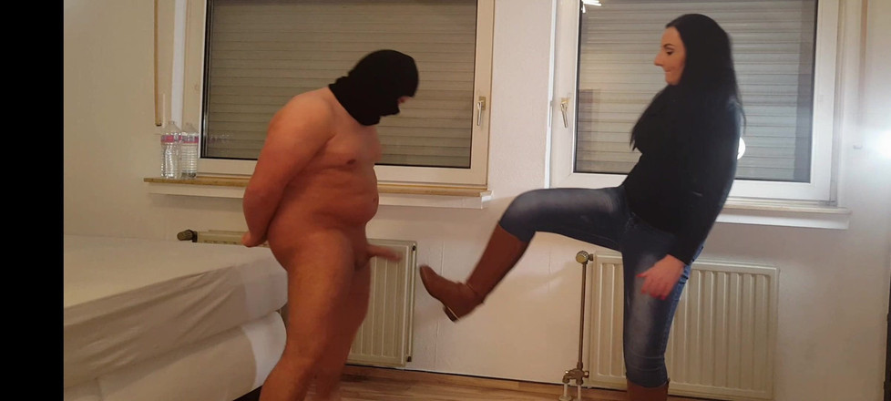 Lady Luciana Di Domizio: Tvrdé, co do koulí