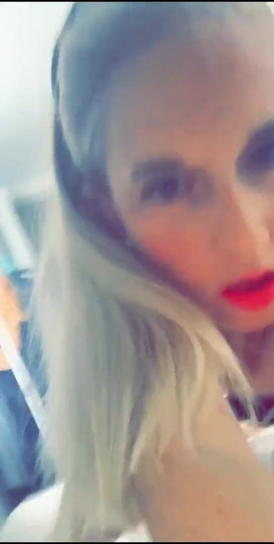 Chelly181818: Blondie plays in leopard bra &amp; panties