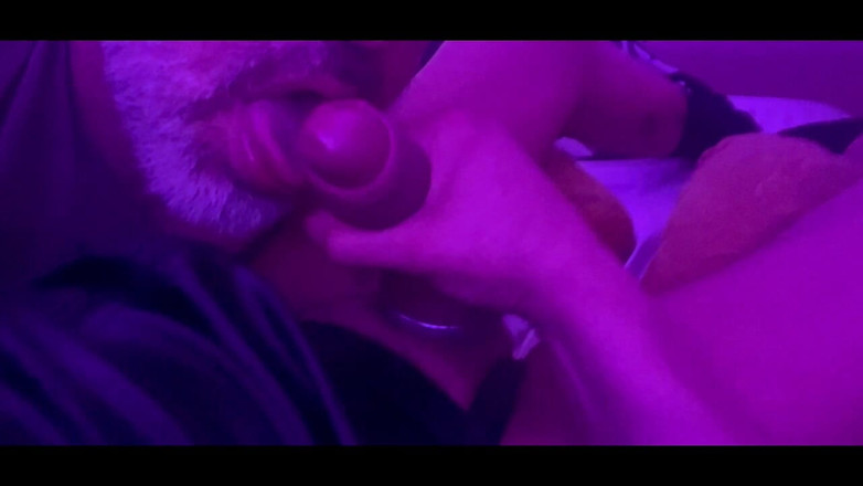 The newhere: Sperma v mých ústech