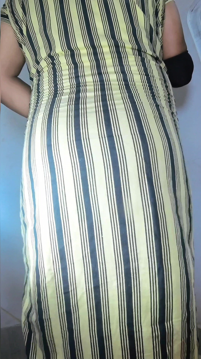 Bigdesidick2: Desi napalona maminsynek w Nighty