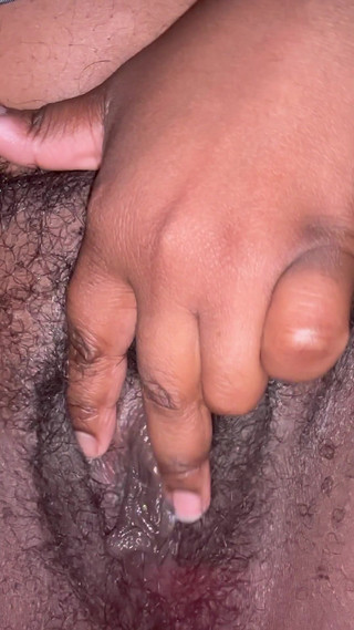 Juiicyxx: Mengusik untuk keseronokan