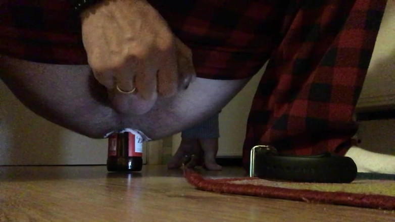 Rinno Steel: Anal bottle insertion