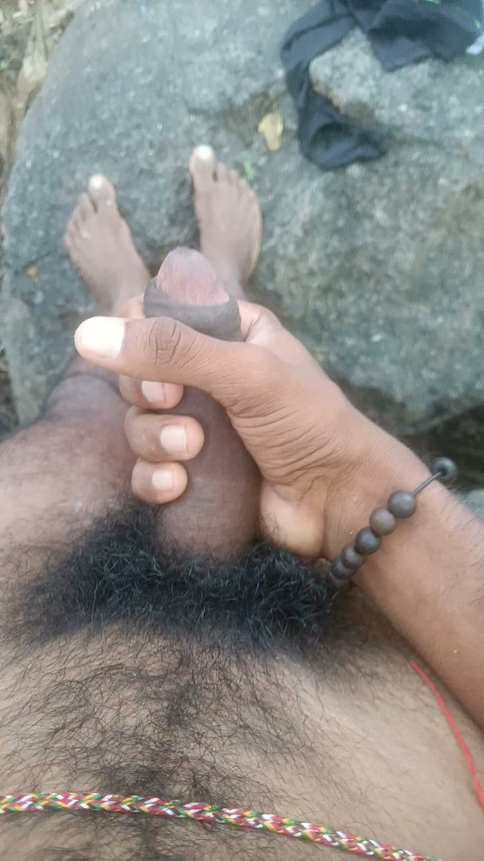AURA THINGS: Heißer indischer desi-boy masturbieren