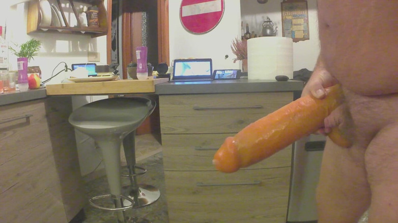 GiantDildoLover: Halloweenská noc s mými dildy! Ničení mého zadku mými obrovskými...