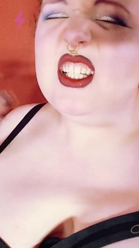 Entrancing Lip Worship