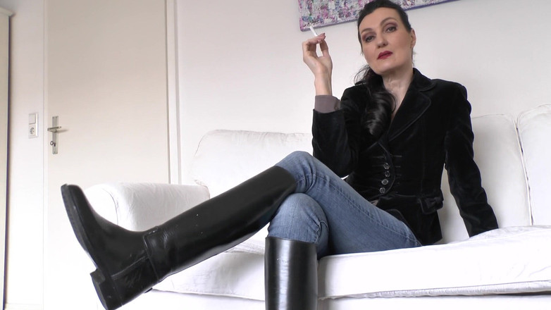 Lady Victoria Valente: Sei mein Ashtray und Spittoon, Herrin in Gummistiefeln, lady victoria...