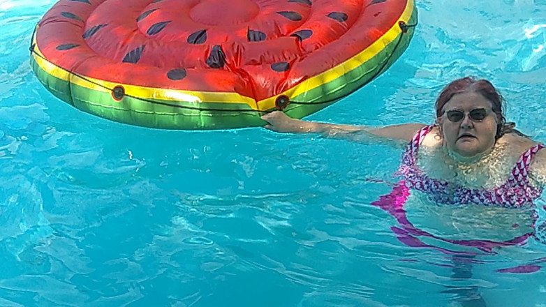 BBW nurse Vicki adventures with friends: Short Video of BBW Nurse Vicki Floating on Her Huge...