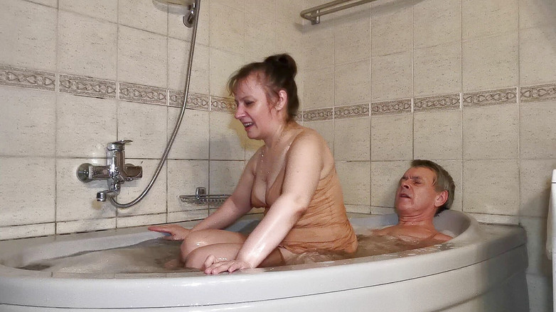 Michael Ernandes: Kvällsbad med sensuella nöjen