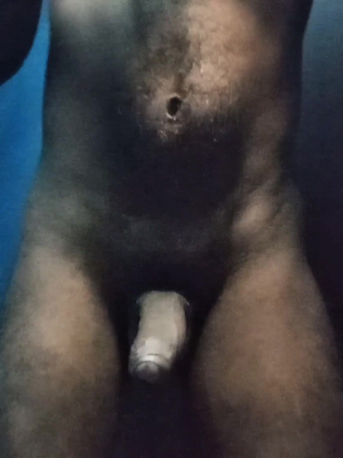 Priya show: Cvičení je pohybová aktivita, která zvyšuje fitness a zdraví, zlepšuje...