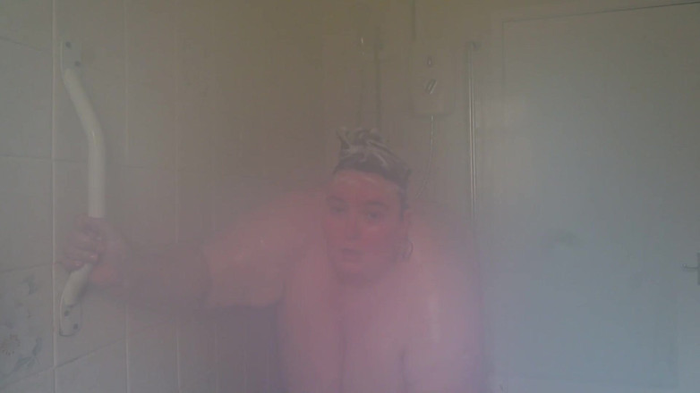 SSBBWLadyBrads: Awek montel super saiz mandi bahagian 3