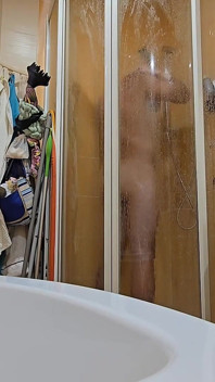 My Friend Let Me Take a Shower at Her Bathroom. She Has No Idea That I'm Filming Myself Doing It.
