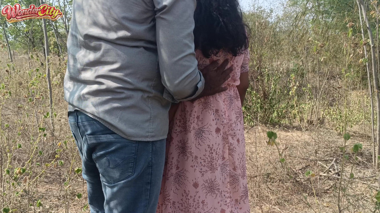 Pushpa studio: 야외 정글에서 핫한 밀키 유방