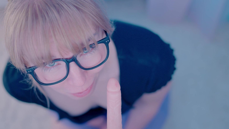 Jolie Lyon: Sahabat adik tiriku adalah bintang bokep