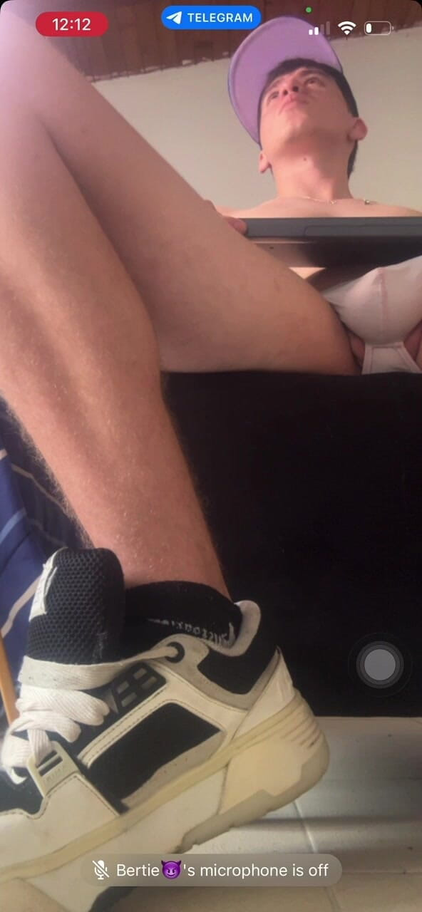 Icyhot707: Mastürbasyon Biçimime Alt Bakış