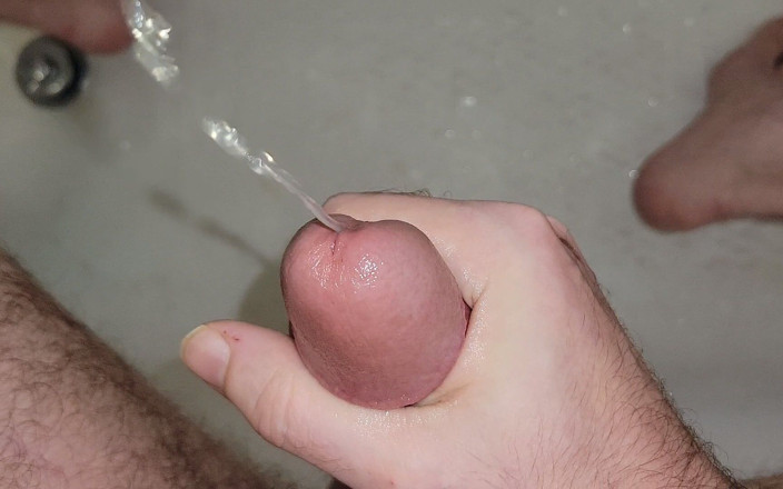Reindy: Watch My Peehole as I Pee and Cum with Pee...