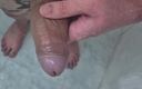 Lkdick8: Tomando un buen baño y masturbándose 2