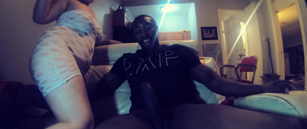 TrotzillaTheGod: Culona monta mi polla negra