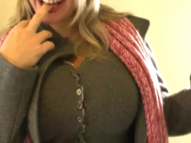 Vicky Vette: Melons in Milan Pt1