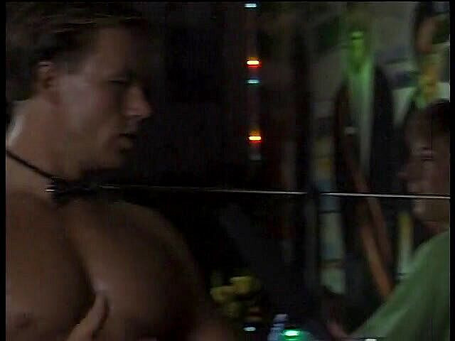 Lucky Cooch: Lelaki koyak dan awek seksi di temu bual