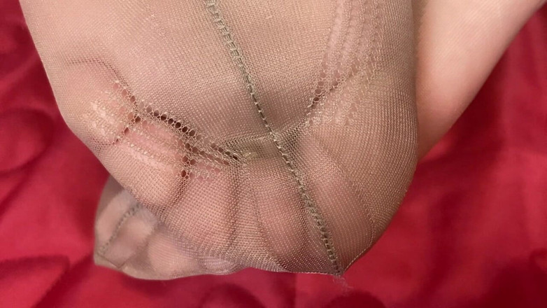 Mr MF: ミセス熟女の足大きなおっぱいと足の裏