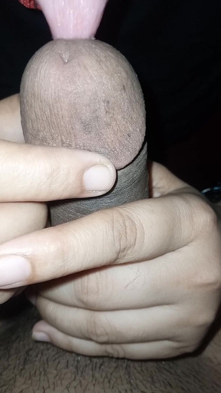 Yasmeen: 私は私の中のコックが大好きな熱い女の子です