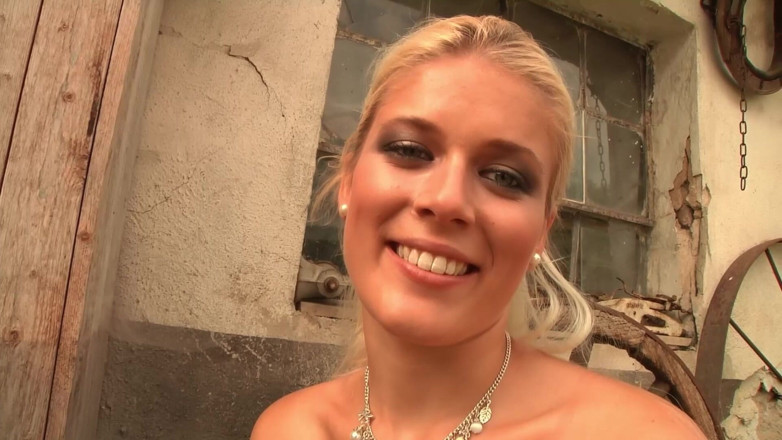 Casting GIRLS AND FIRST PORNO: Sandy Teeny Casting Blonde Babes Wild Outdoor Fuck