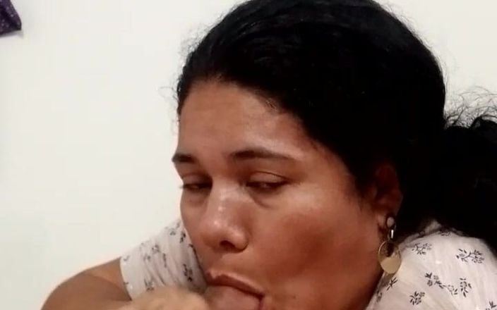 Valkyrieandluigy: पत्नी चूसने वाली गले में गहरे लेना दब्बू सुंदर प्रेमिका