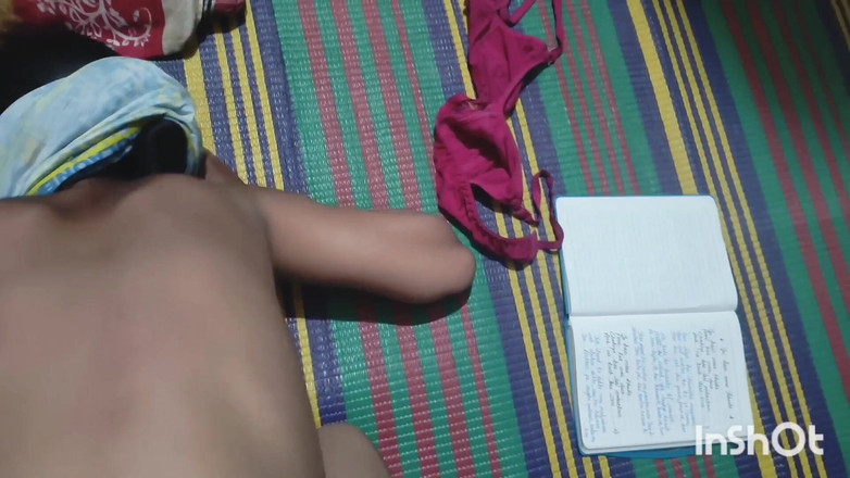 Desishycouple: Desi mempelajari adik tiri disetubuhi oleh saudara tiri. Bagian 2