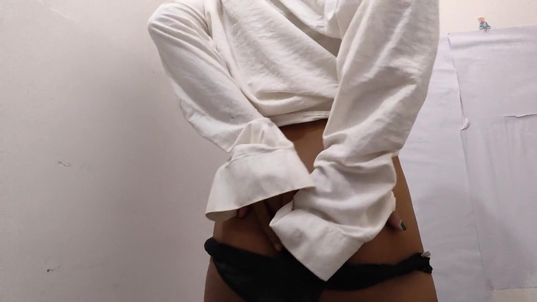 desigirl93: 用 ky 润滑剂的紧致阴户指法