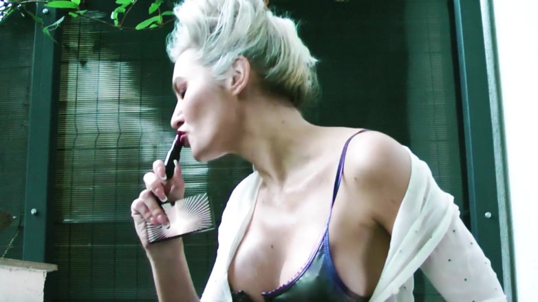 Goddess Celine: Donucen do líbání (část 5)