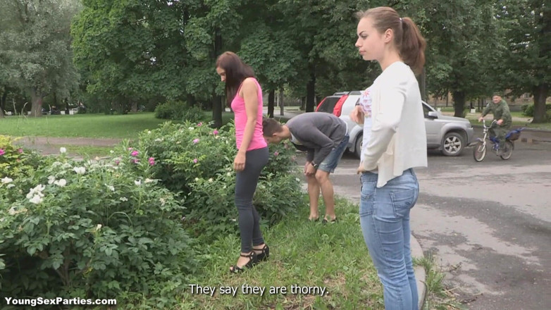Young Sex Parties: Teens having a home fucking party