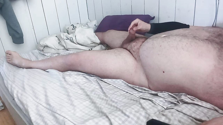 Big Pisser: Sexy superchub se masturba de la polla smegma sin cortar...