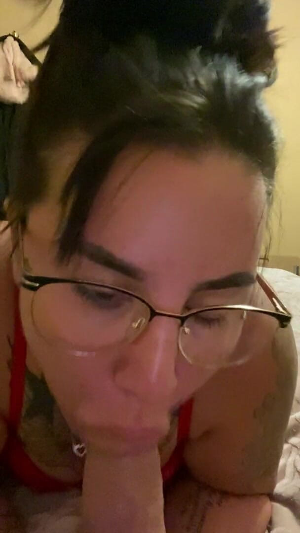 MzKiTTy91: Pawg wife sucking big dick ends with huge facial