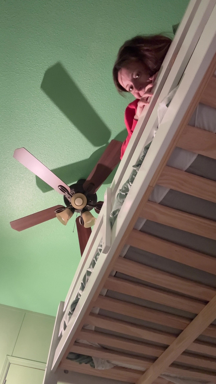 Nadia Foxx: Camera cu sora vitregă devine sexuală.. Acesta este motivul pentru...