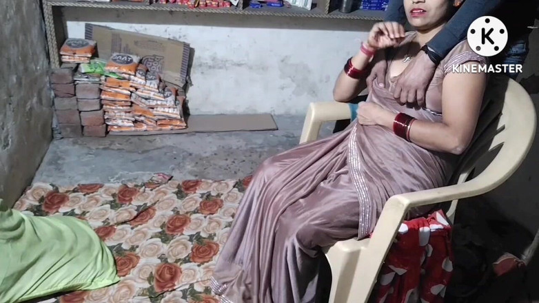 Saxesageth: Çok sevimli Hintli seksi ev hanımı koca ve seks çok sevimli...