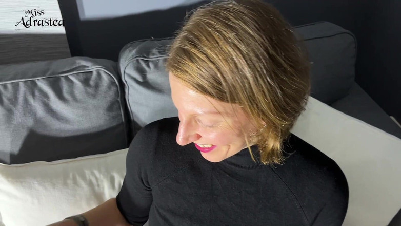 Miss Adrastea: Naylon aşırı: azdırıyor ve mahvoldu!